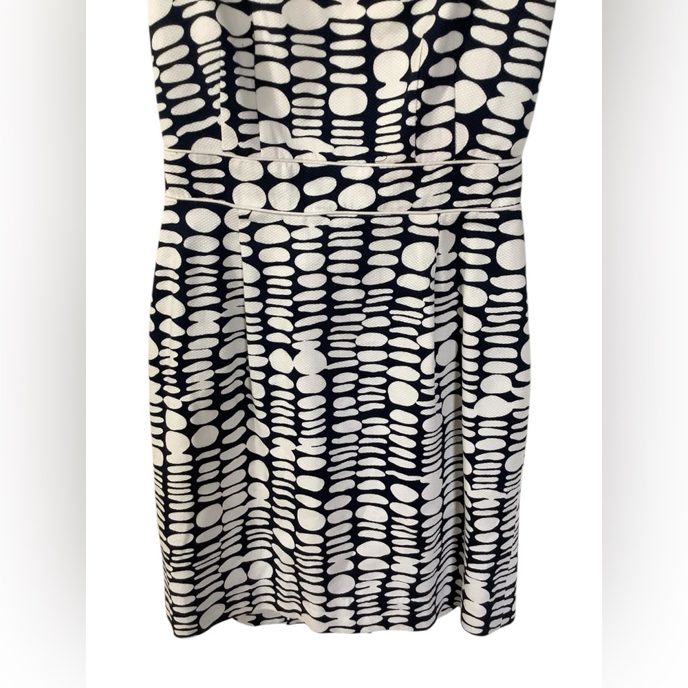 Antonio Melani Navy and White Sleeveless Polka Dot Sheath Lined Dress Size 6 - Picture 8 of 16